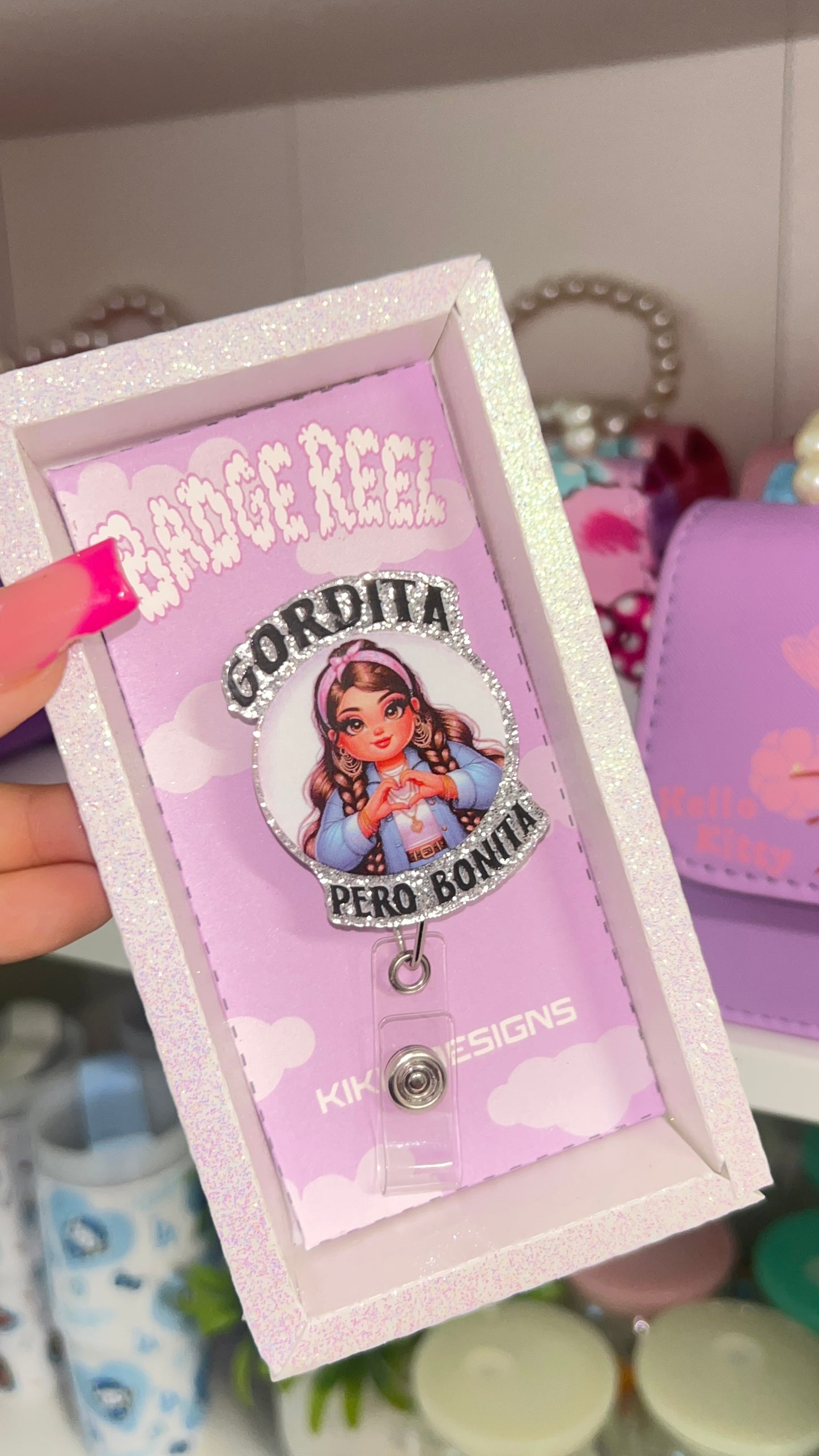 Gordita pero bonita Badge Reel