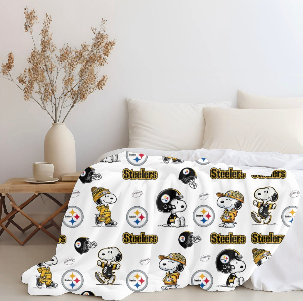 Snoopy x Steelers Plush Throw Blanket