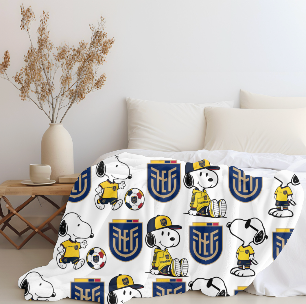 Snoopy x Ecuador Blanket