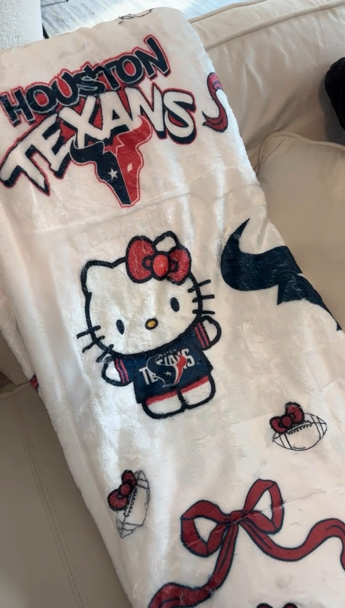 Hk Texas Plush Throw Blanket