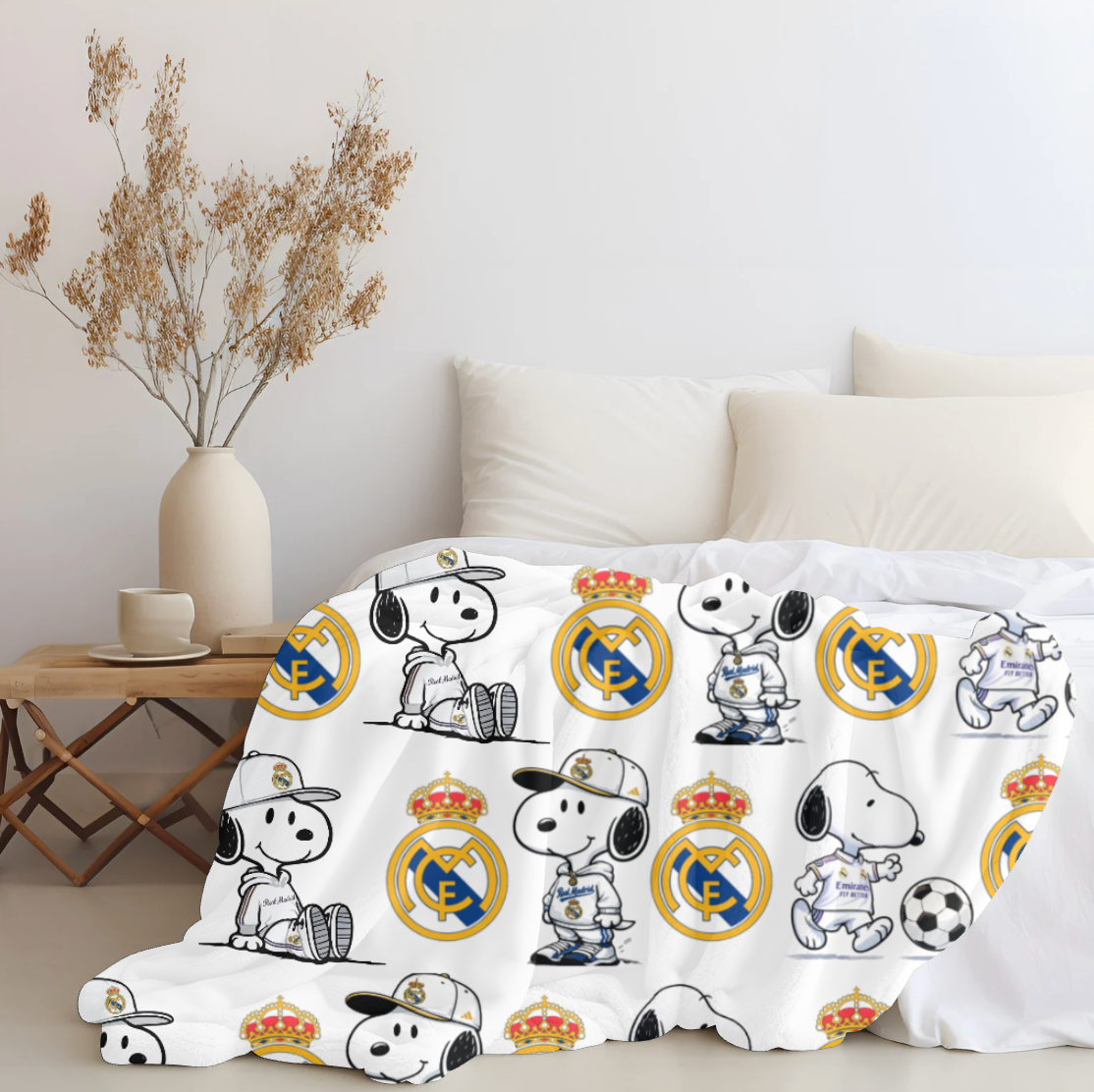 Snoopy x Real Madrid Plush blanket