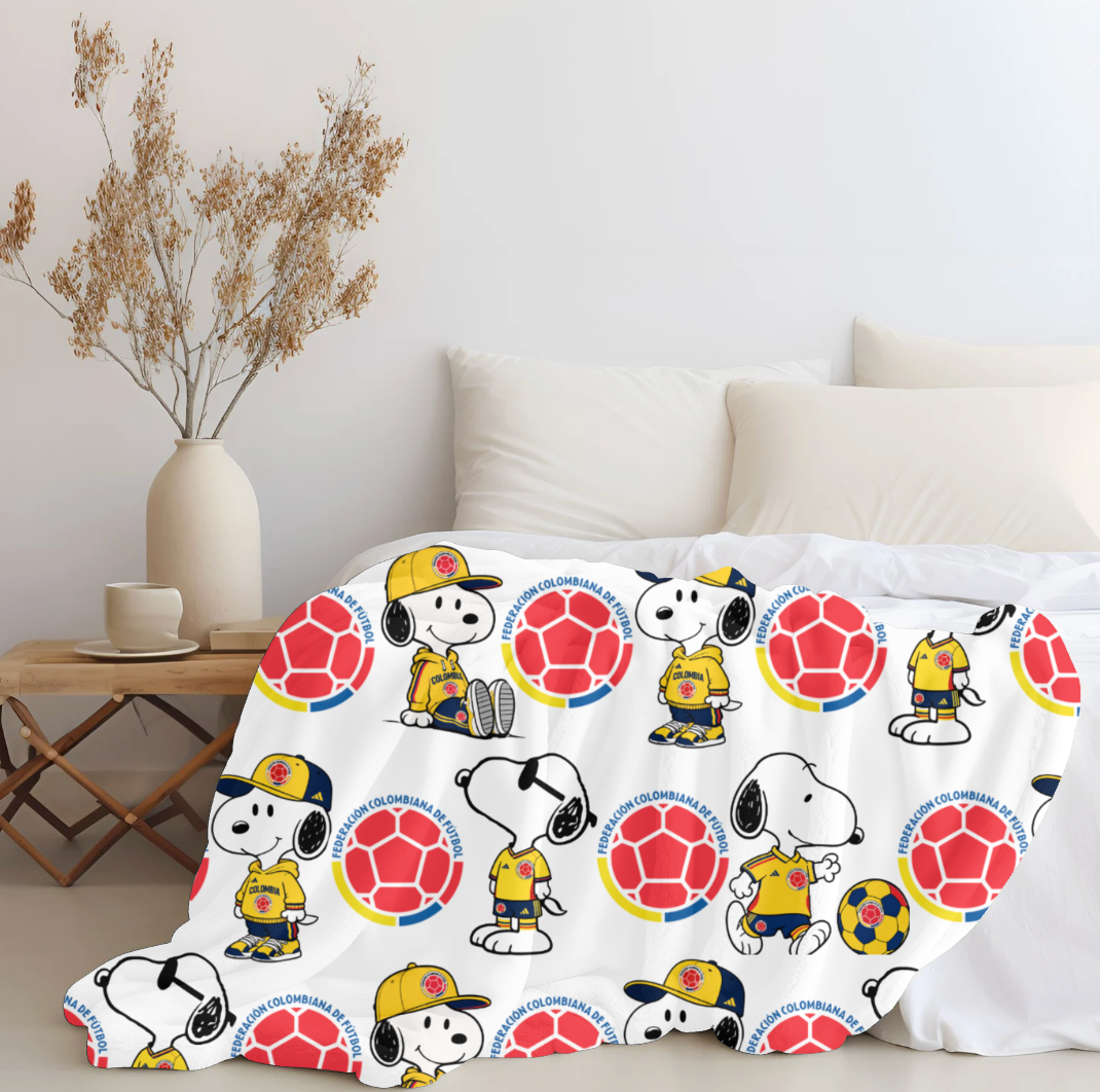 Snoopy x Colombia Plush Blanket