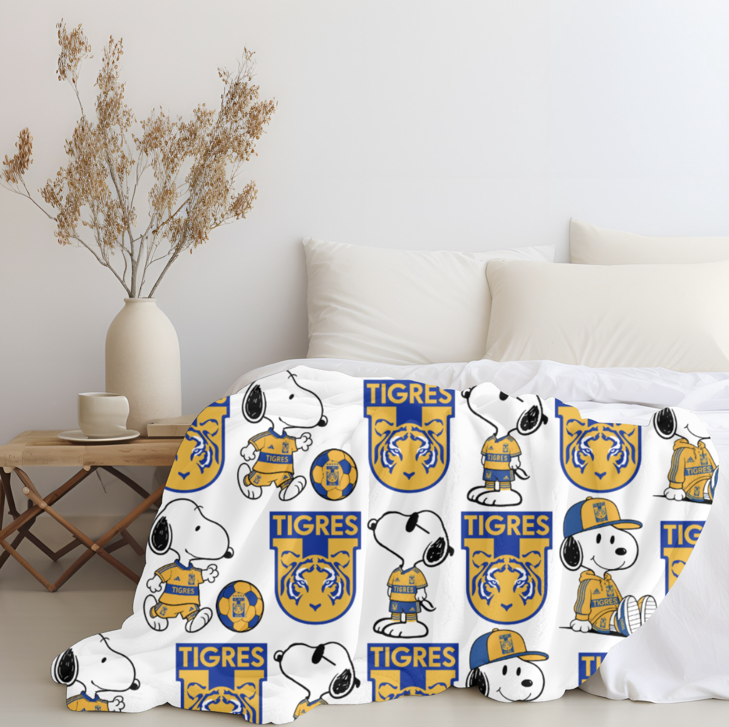 Snoopy x Tigres Plush Blanket